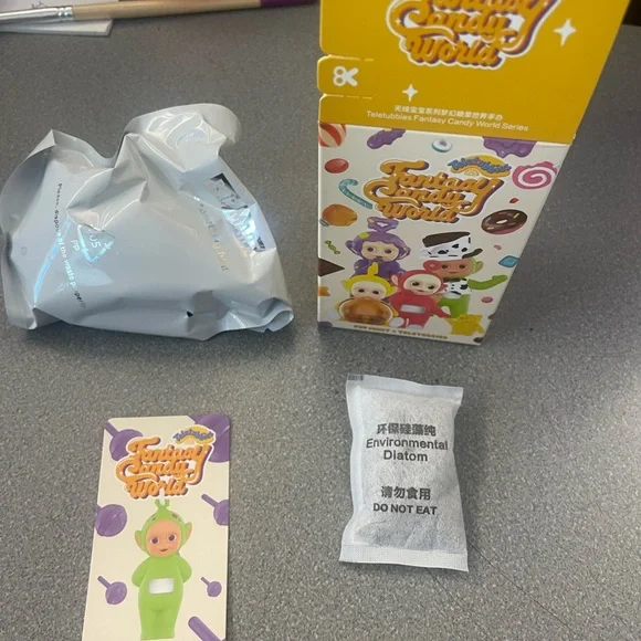 🍭🍭Official POPMART blind box: Teletubbies Fantasy Candy World 🍬🍬 - Picture 3 of 8
